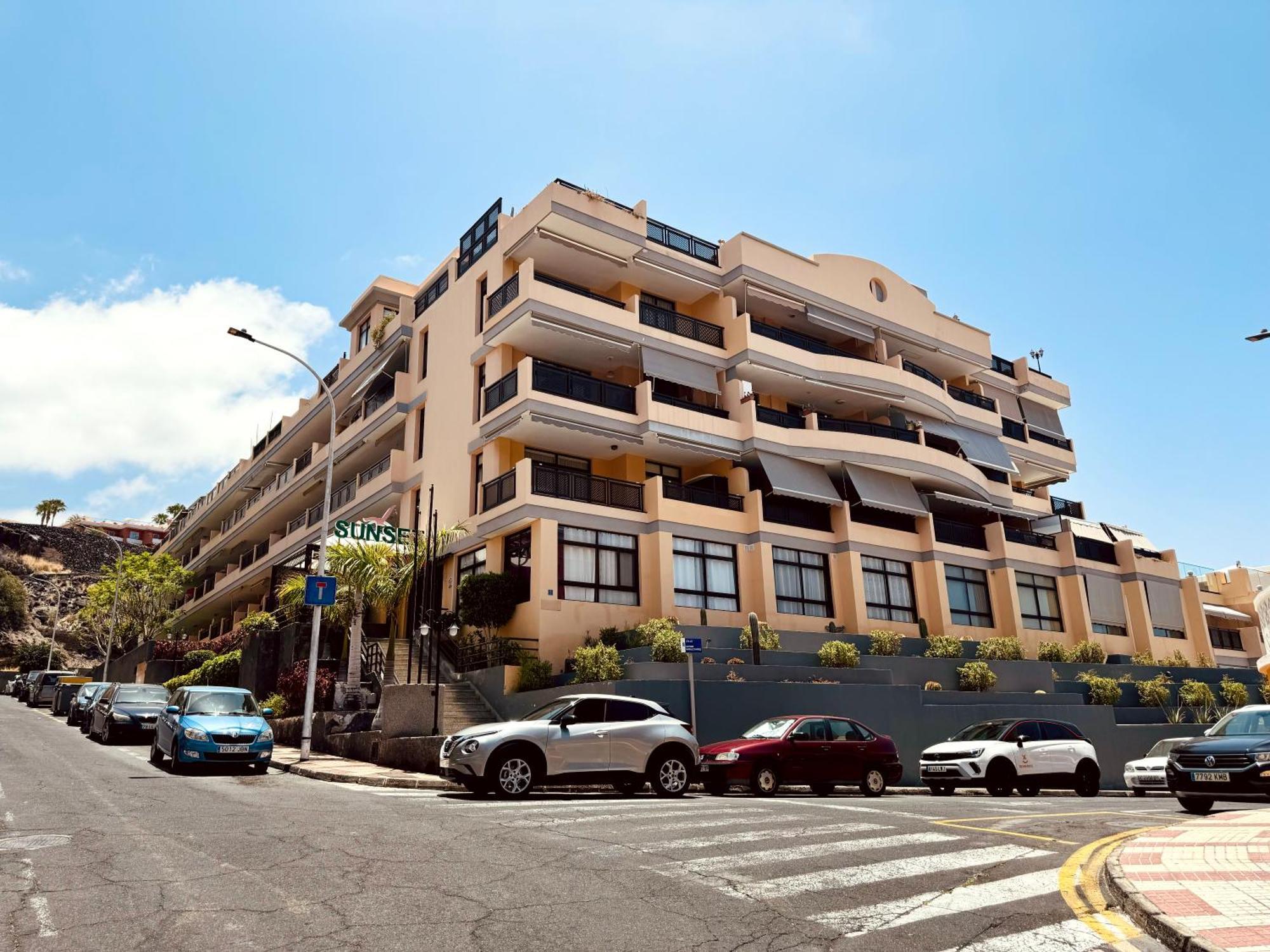Casa Hugo - Ocean View, Quiet Pool, Fibre Net, Los Gigantes Puerto de Santiago  Exterior photo